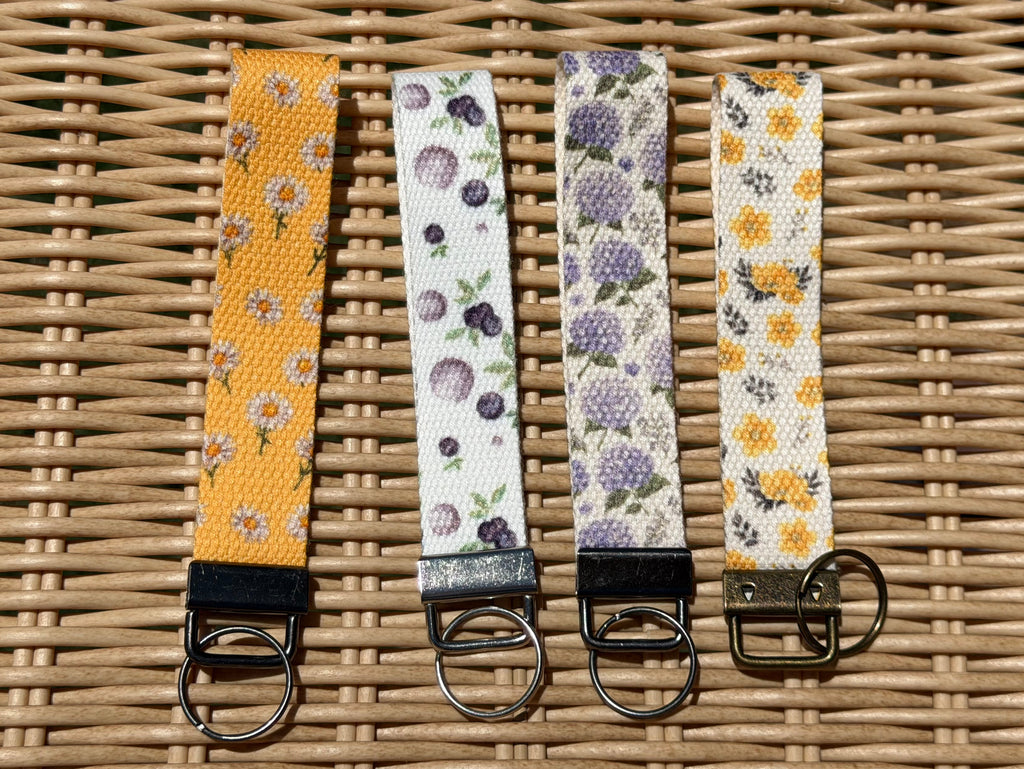 Handmade Wrislet Lanyard Keychain